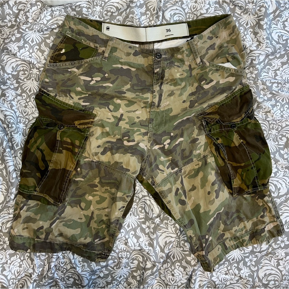 SIZE 36 G-STAR RAW CAMO SHORTS DISTRESSED AND AS ALWAYS FAST SHIPPING!
